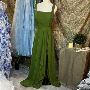 Chic Olive Green Maxi Dress